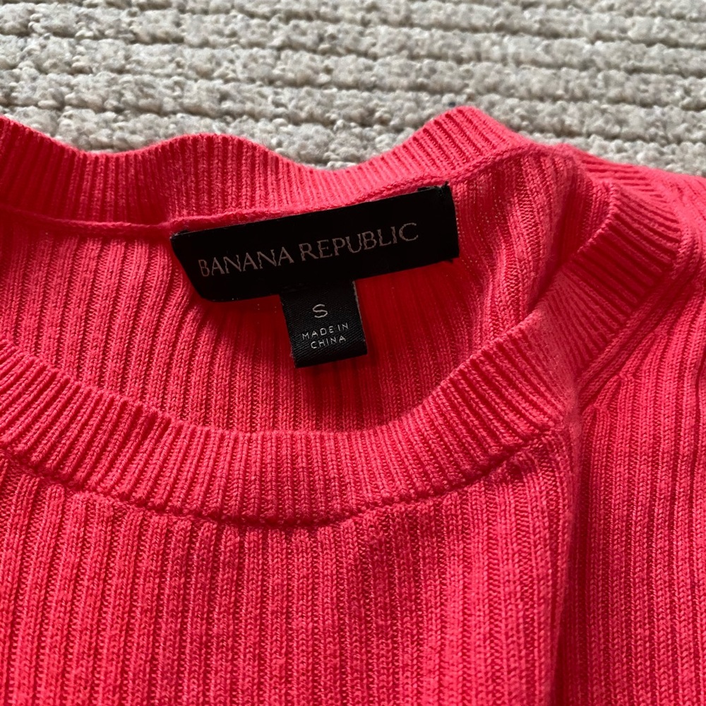 Light weight sweater